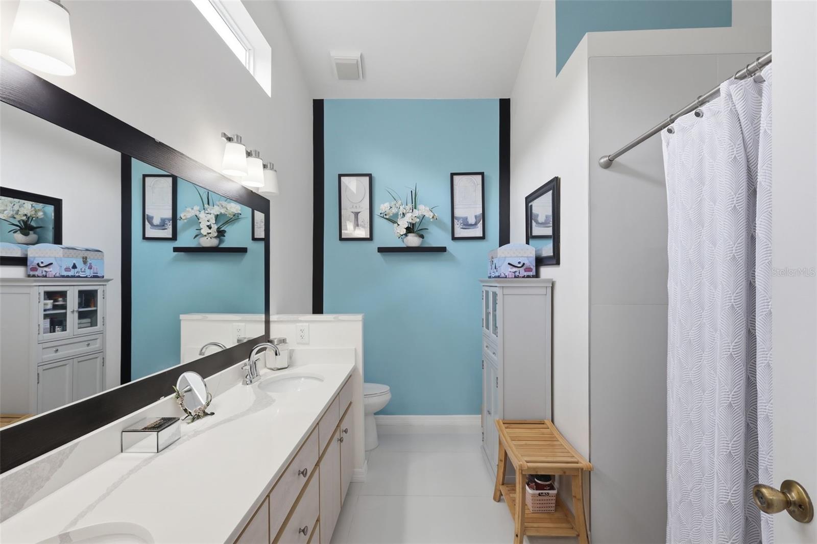 Image 31 of 45 For 2122 King Richards Court