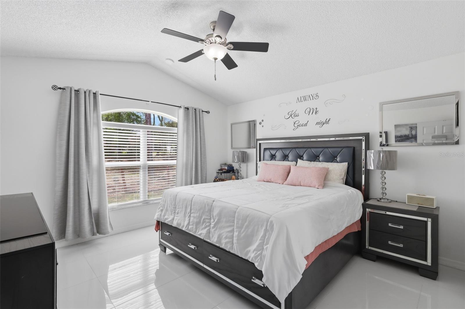 Image 32 of 45 For 2122 King Richards Court