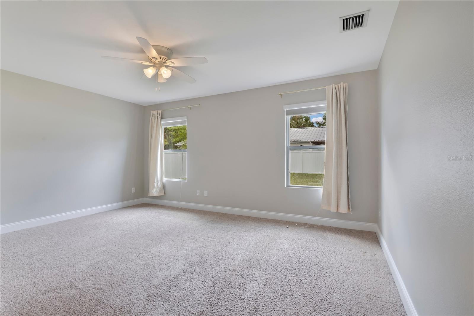 Image 19 of 46 For 2736 Summerglen Lane