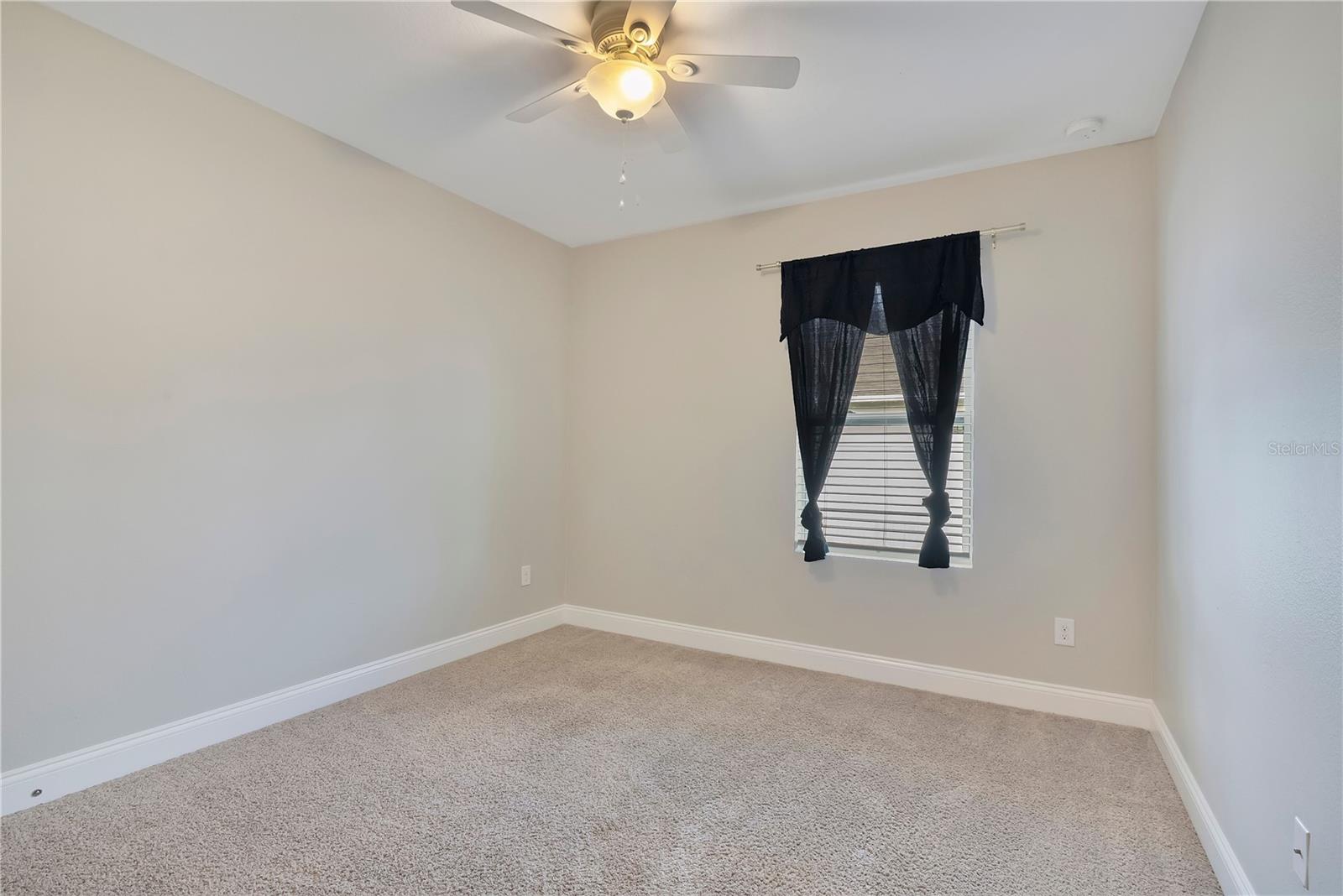 Image 24 of 46 For 2736 Summerglen Lane