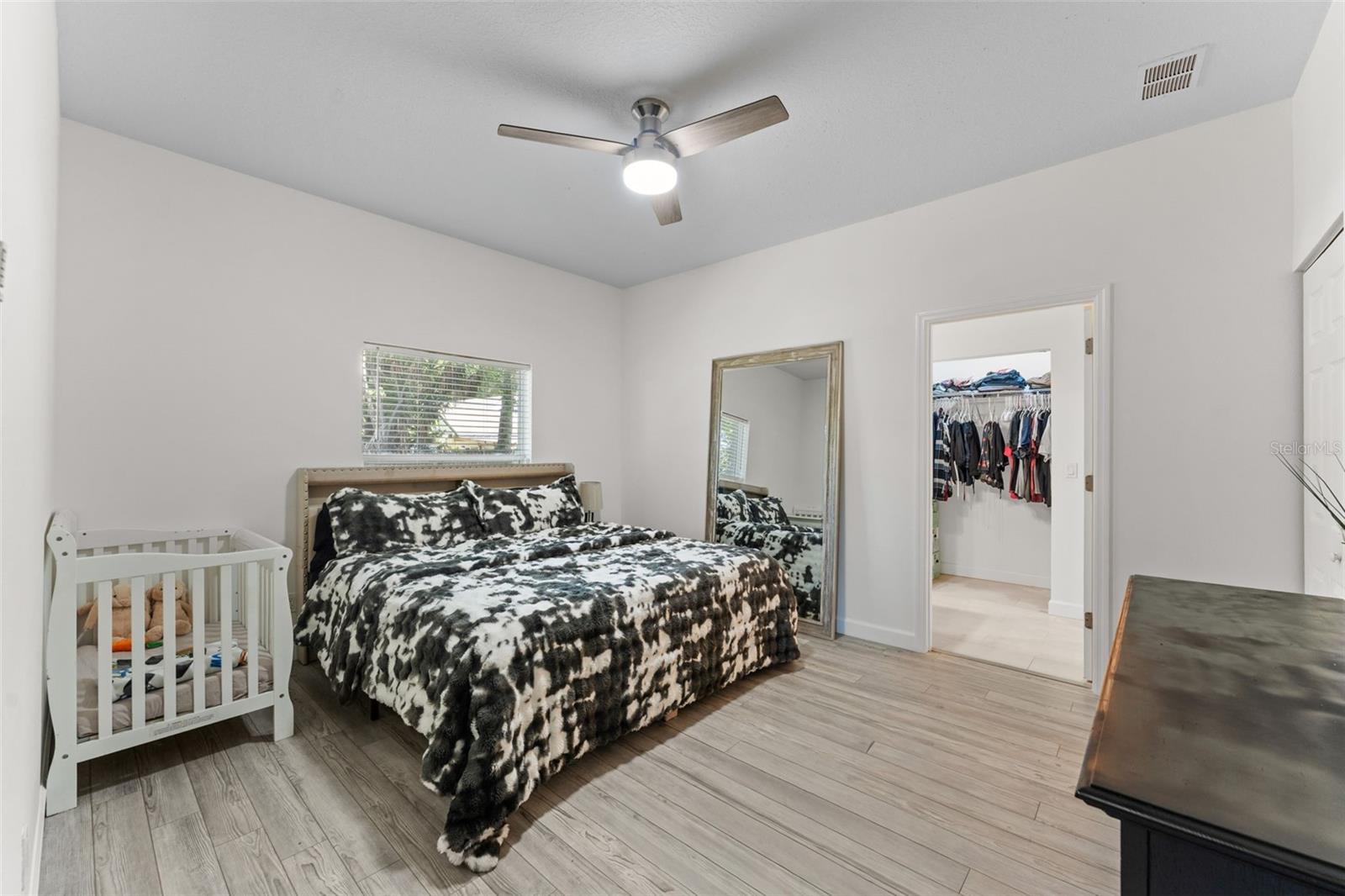 Image 15 of 29 For 637 Holmes Avenue