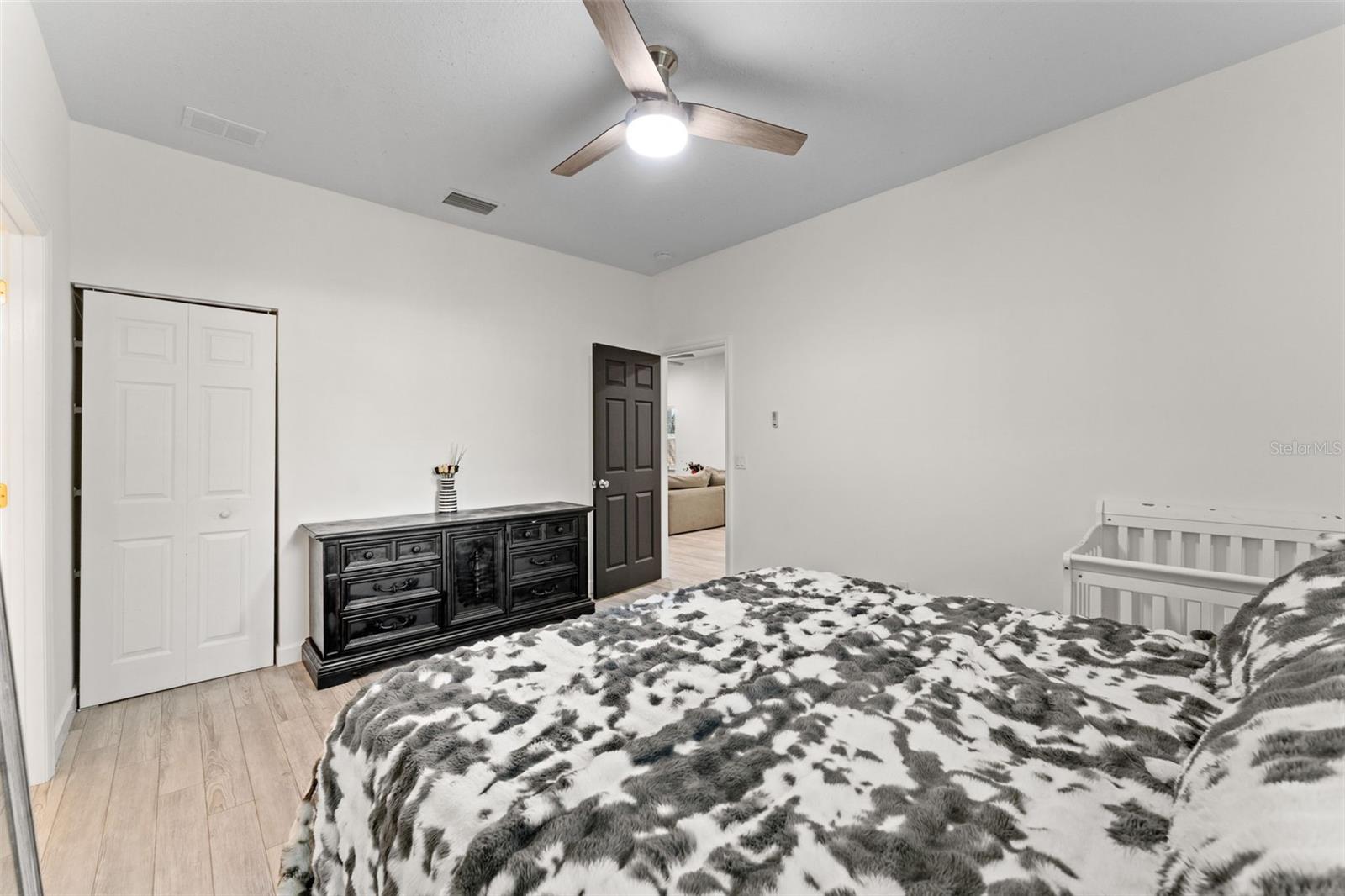 Image 16 of 29 For 637 Holmes Avenue