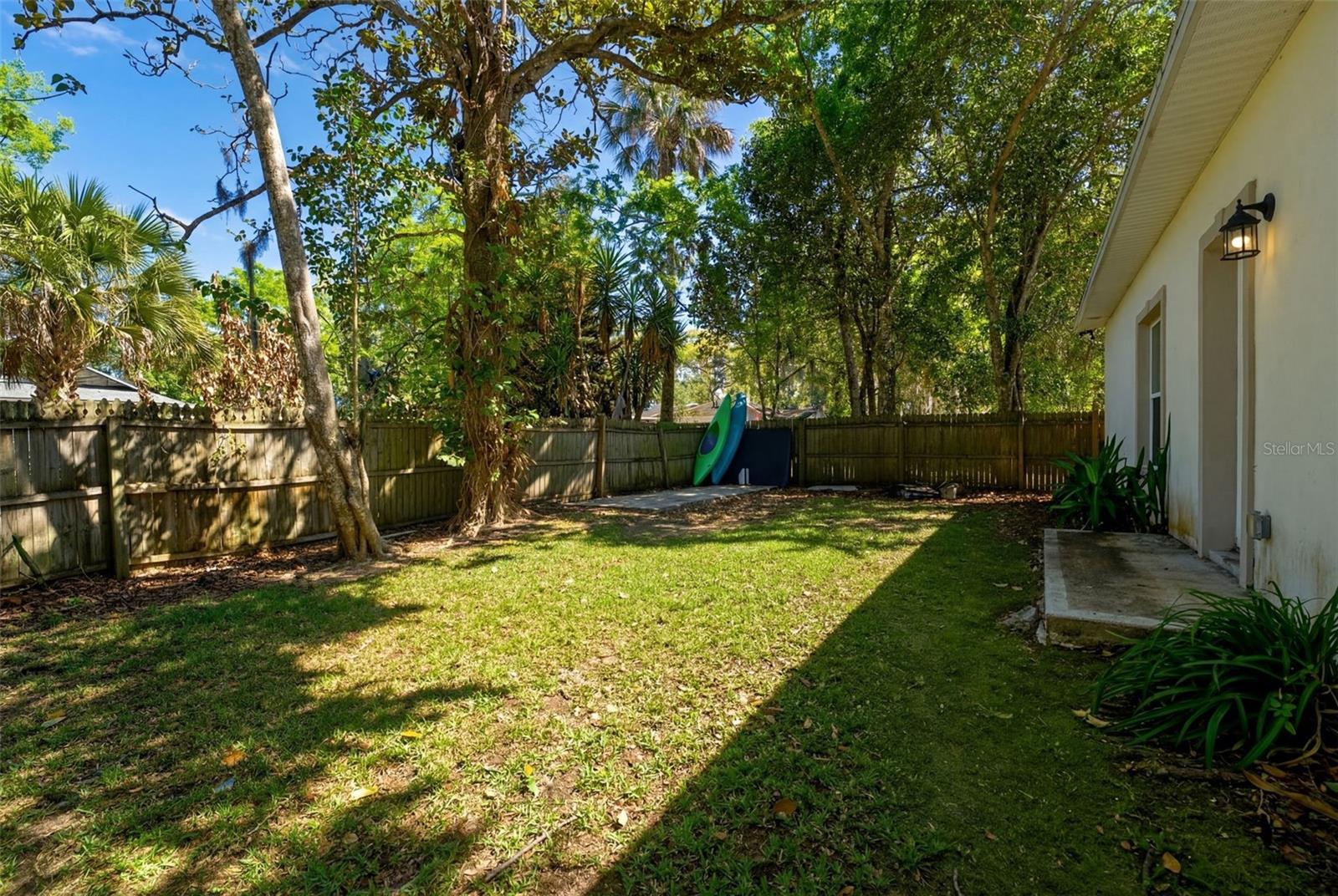 Image 27 of 29 For 637 Holmes Avenue