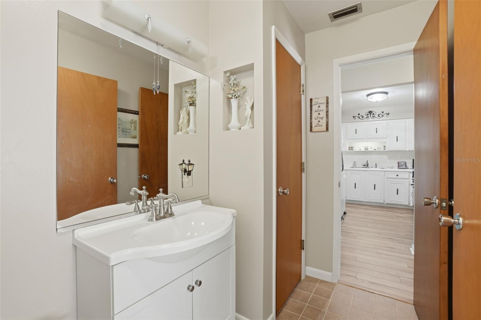 Image 22 of 48 For 309 4th Street