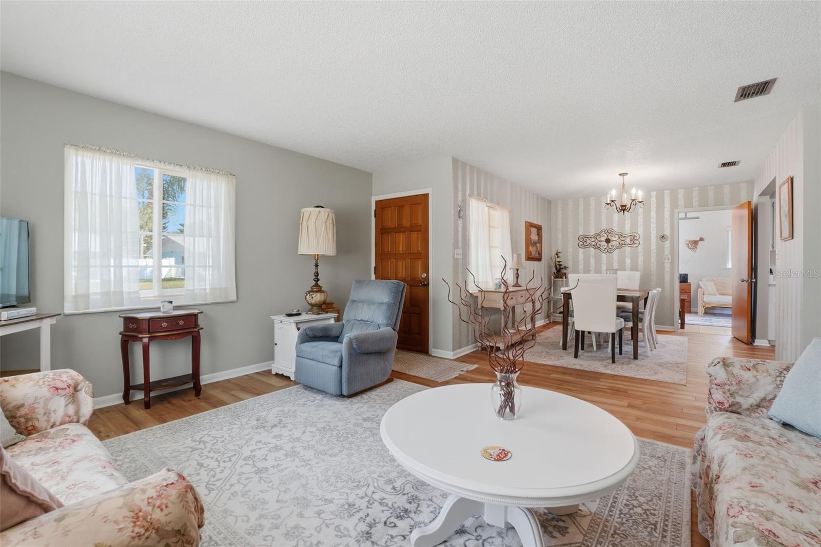 Image 7 of 48 For 309 4th Street