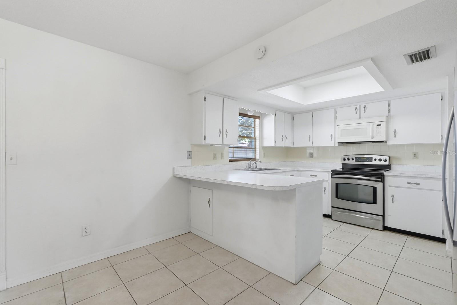 Image 14 of 43 For 1077 Chelsea Way