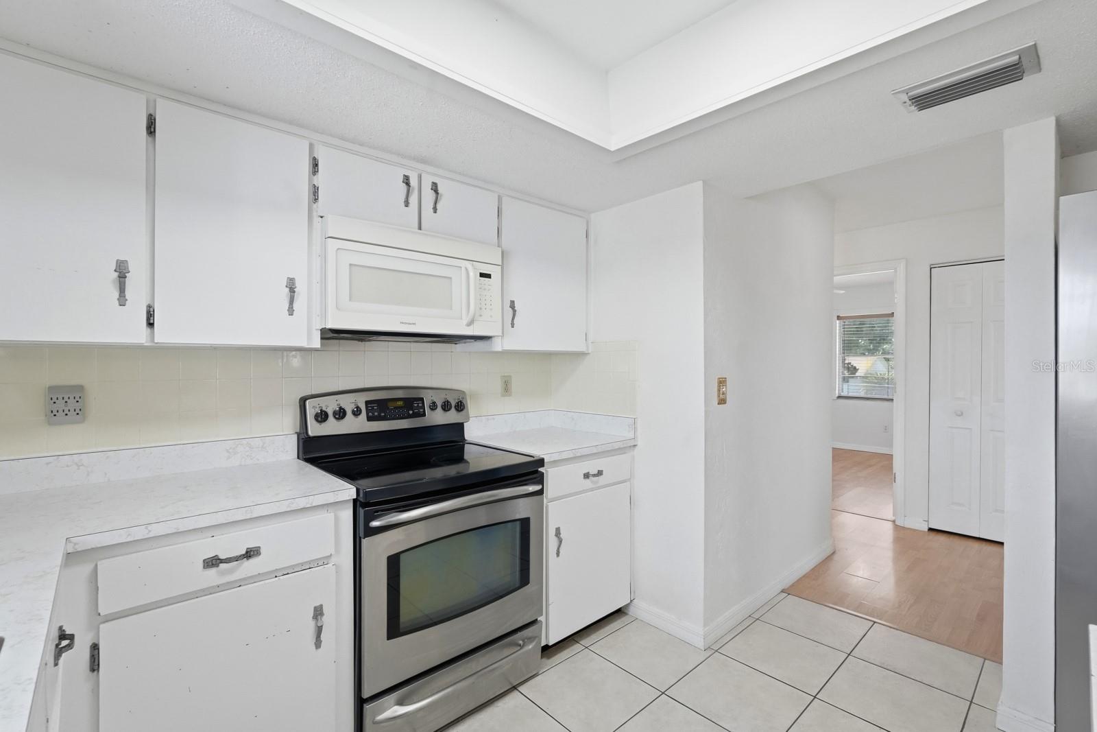 Image 18 of 43 For 1077 Chelsea Way