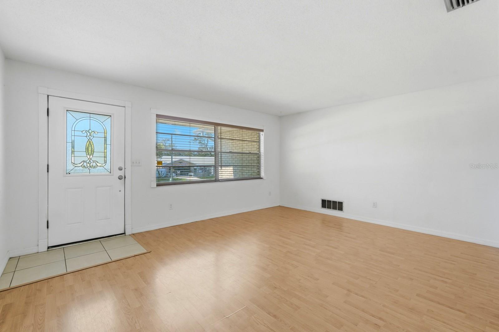 Image 3 of 43 For 1077 Chelsea Way