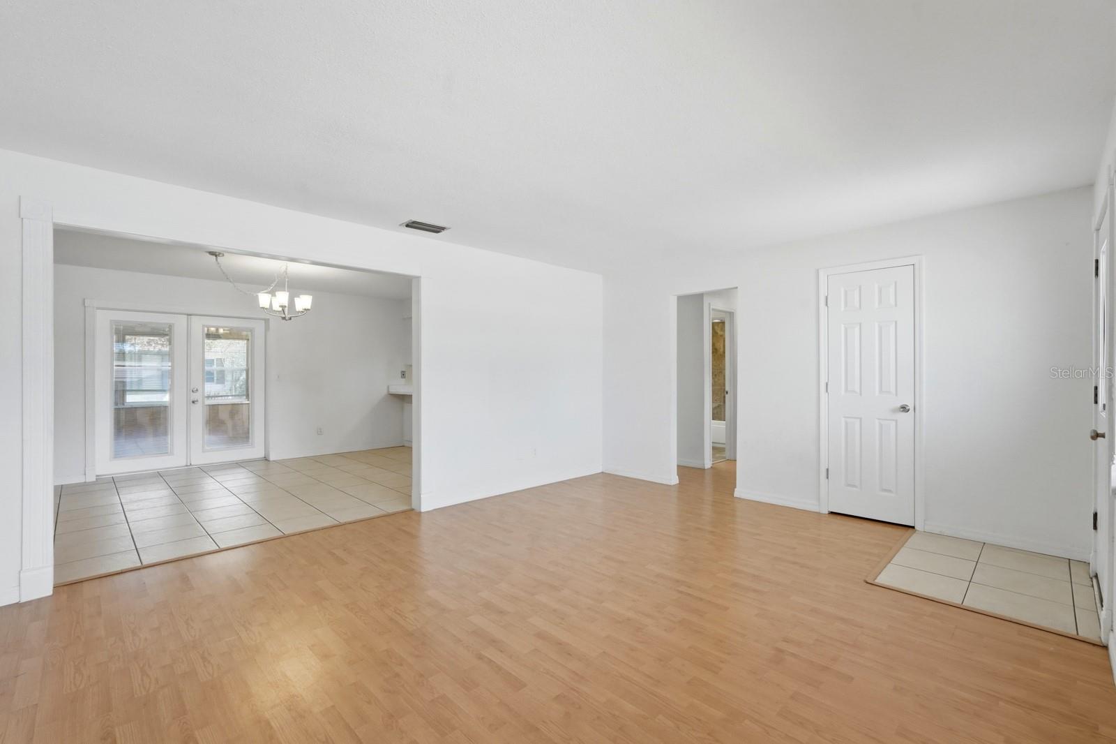 Image 4 of 43 For 1077 Chelsea Way