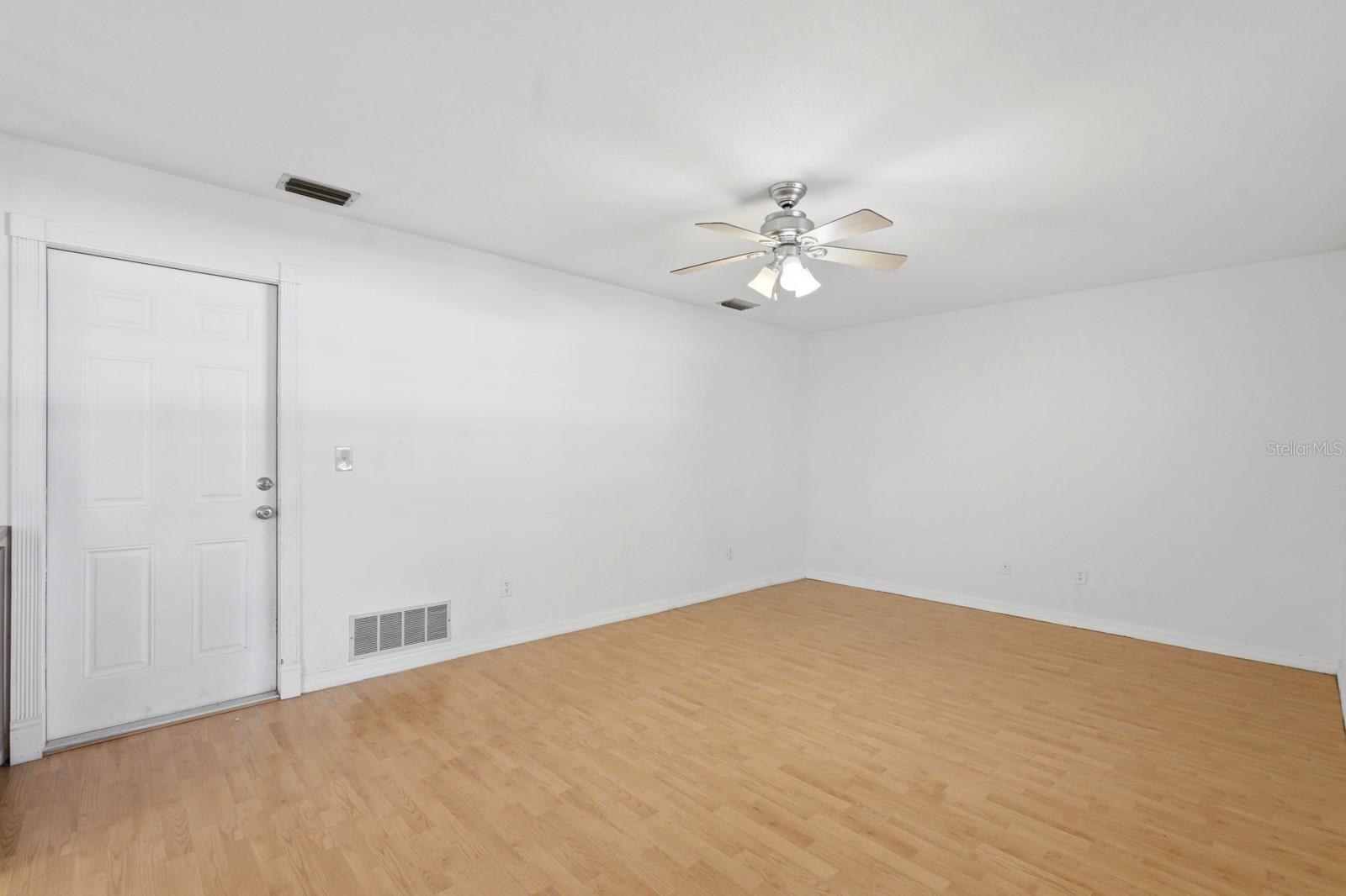 Image 9 of 43 For 1077 Chelsea Way