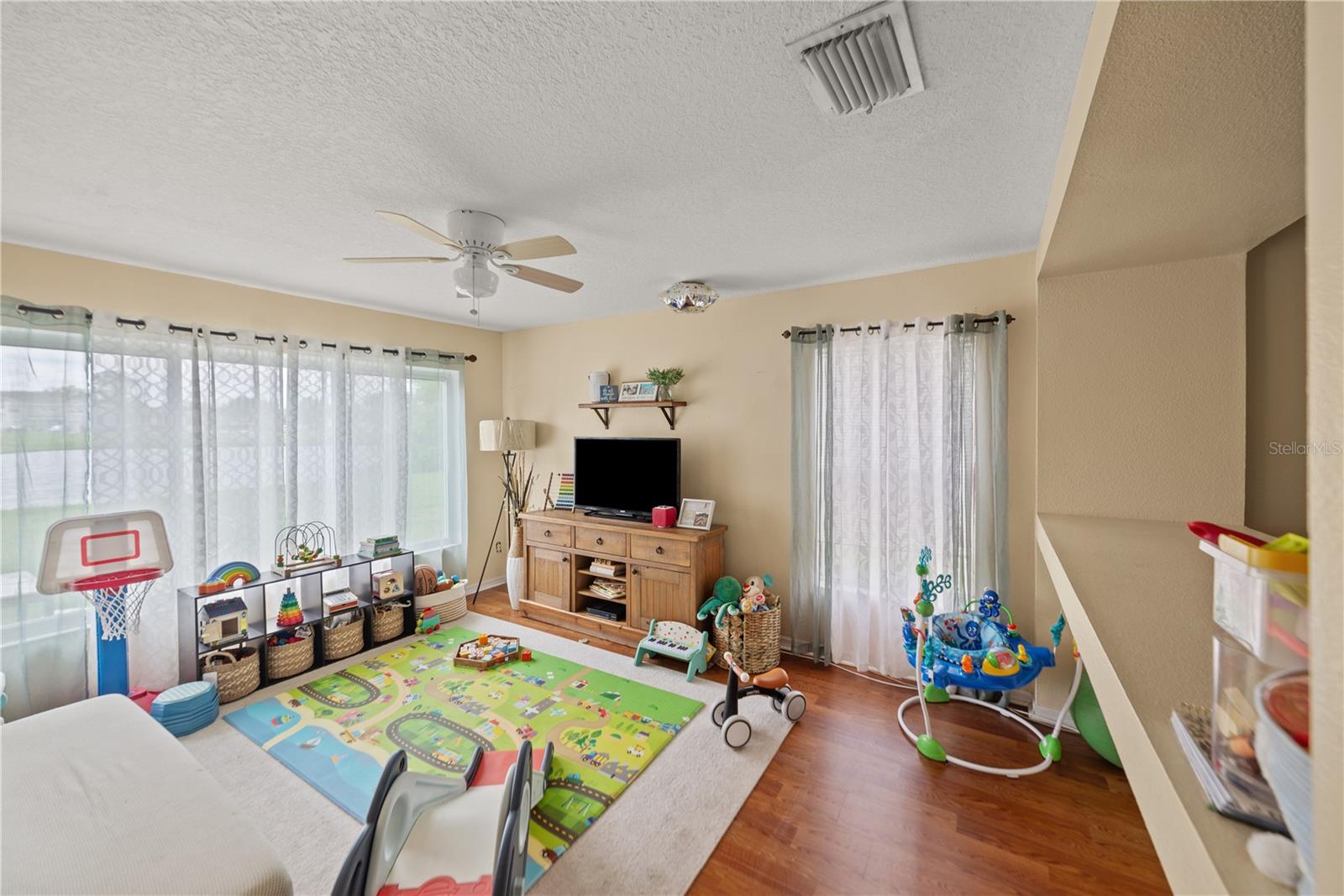 Image 12 of 53 For 32200 Brookstone Drive