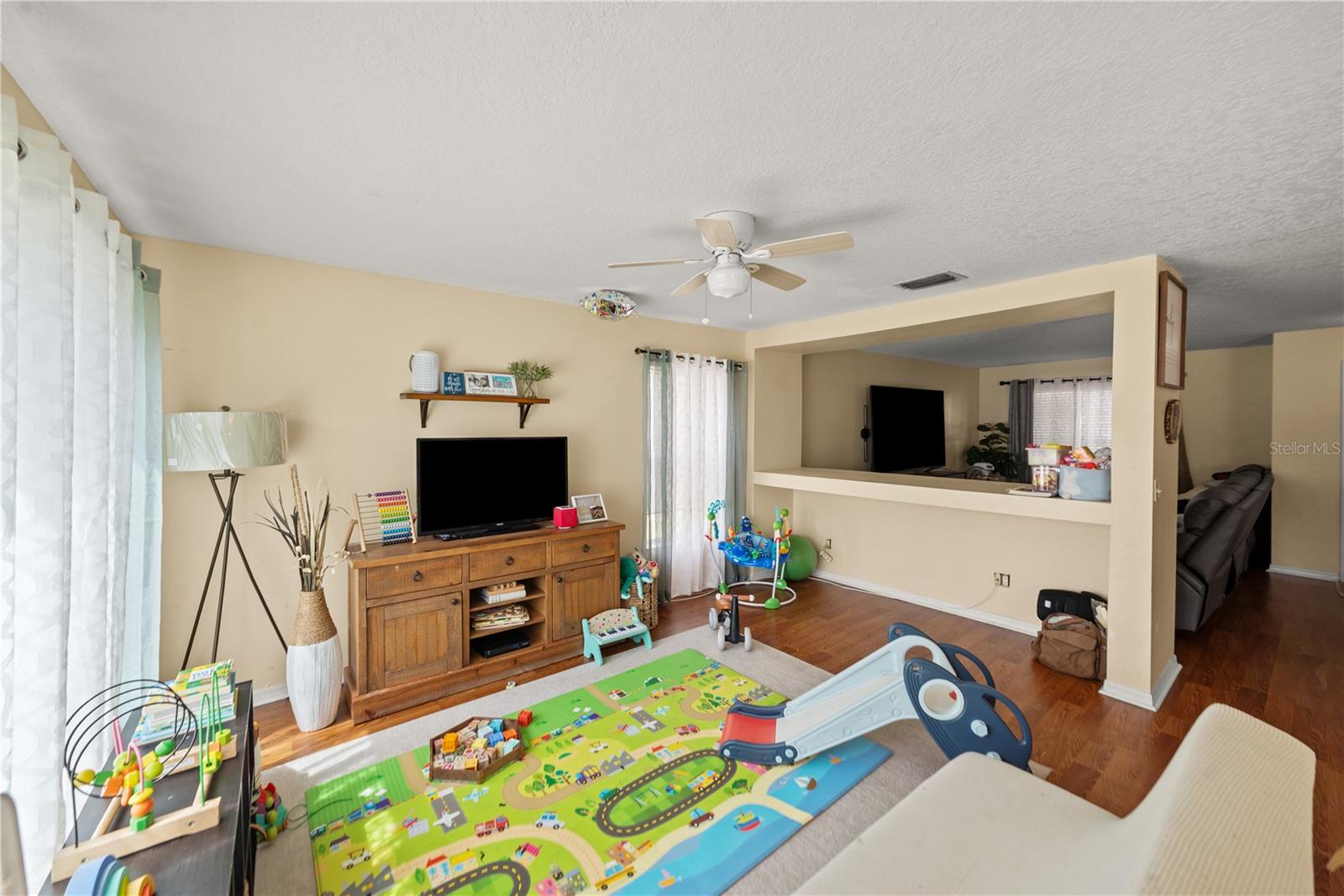 Image 13 of 53 For 32200 Brookstone Drive