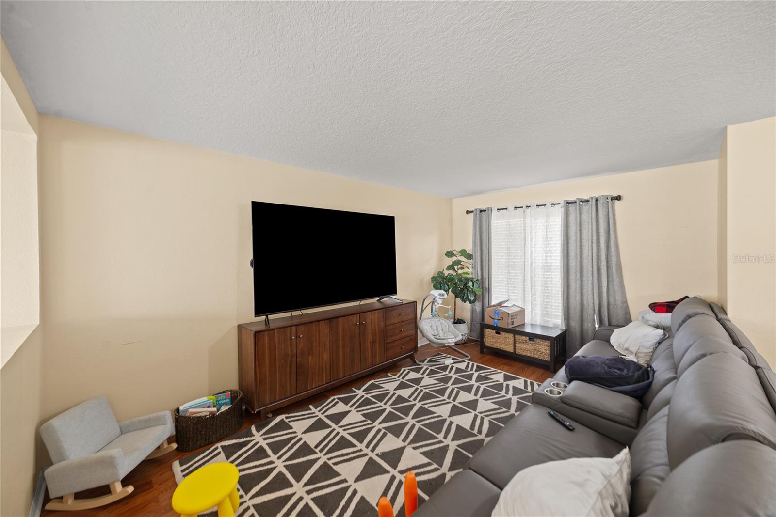 Image 6 of 53 For 32200 Brookstone Drive