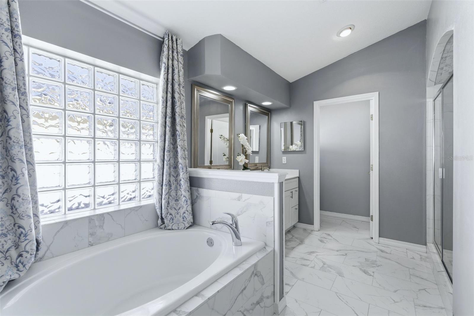 Image 16 of 33 For 484 Kettering Road