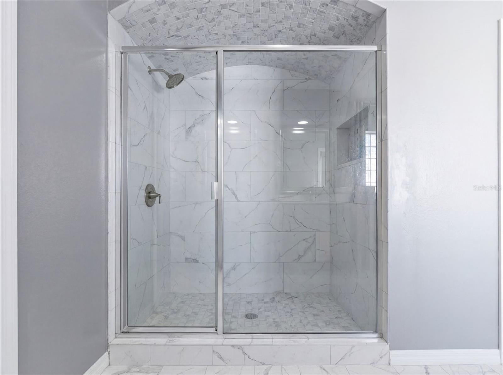 Image 17 of 33 For 484 Kettering Road