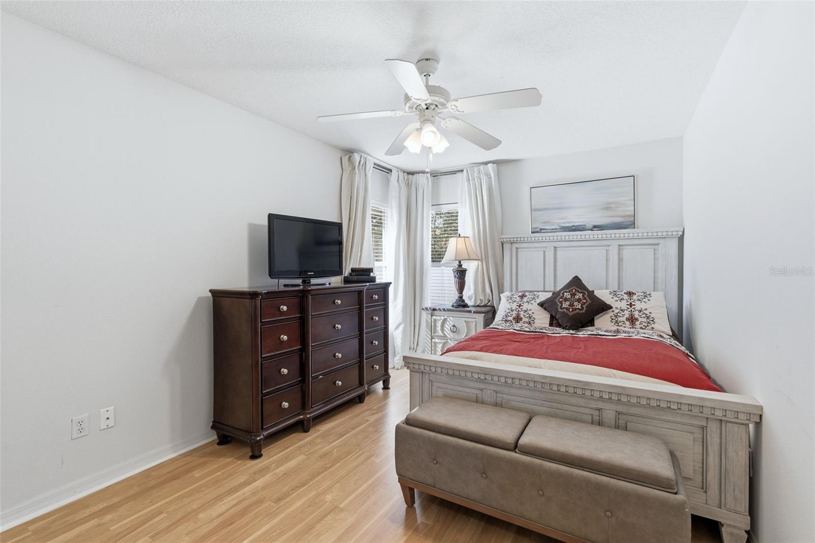 Image 20 of 33 For 484 Kettering Road