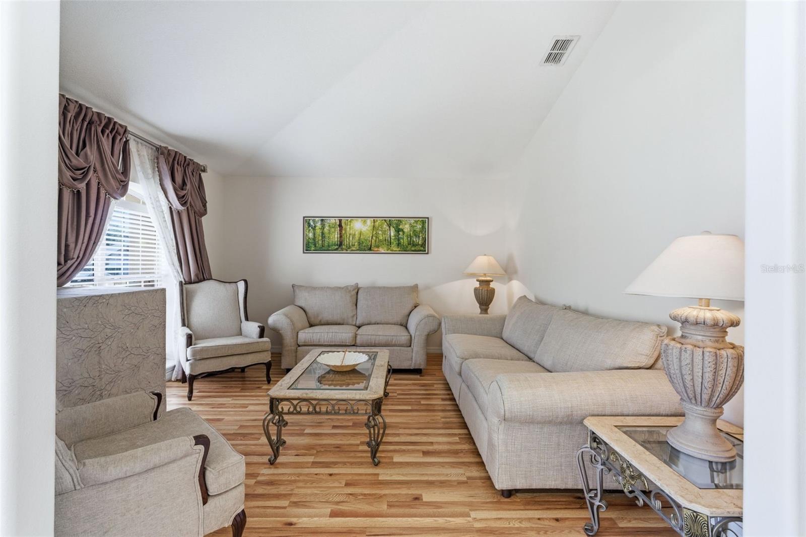 Image 7 of 33 For 484 Kettering Road