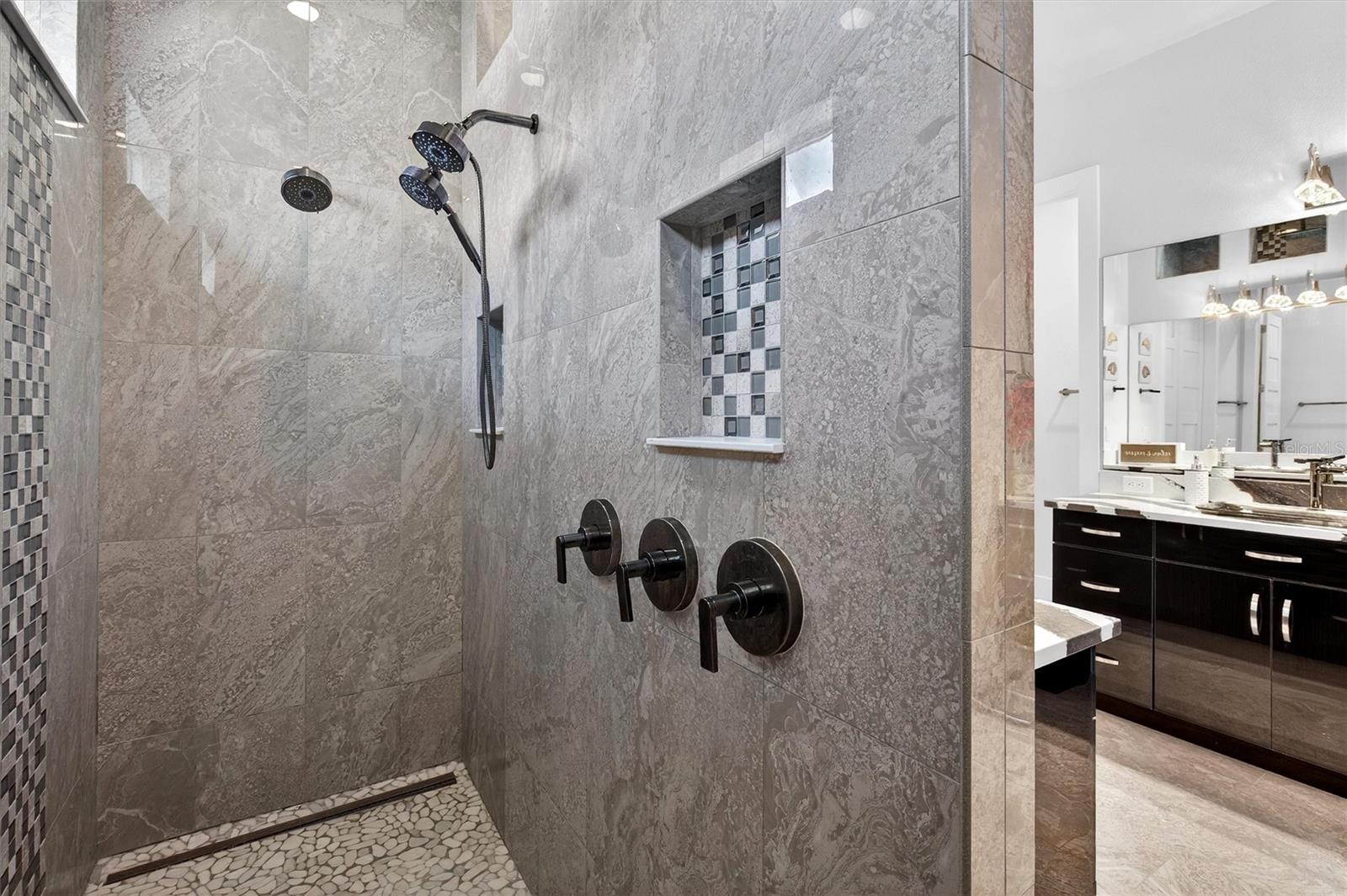 Image 42 of 100 For 513 Wingspan Drive