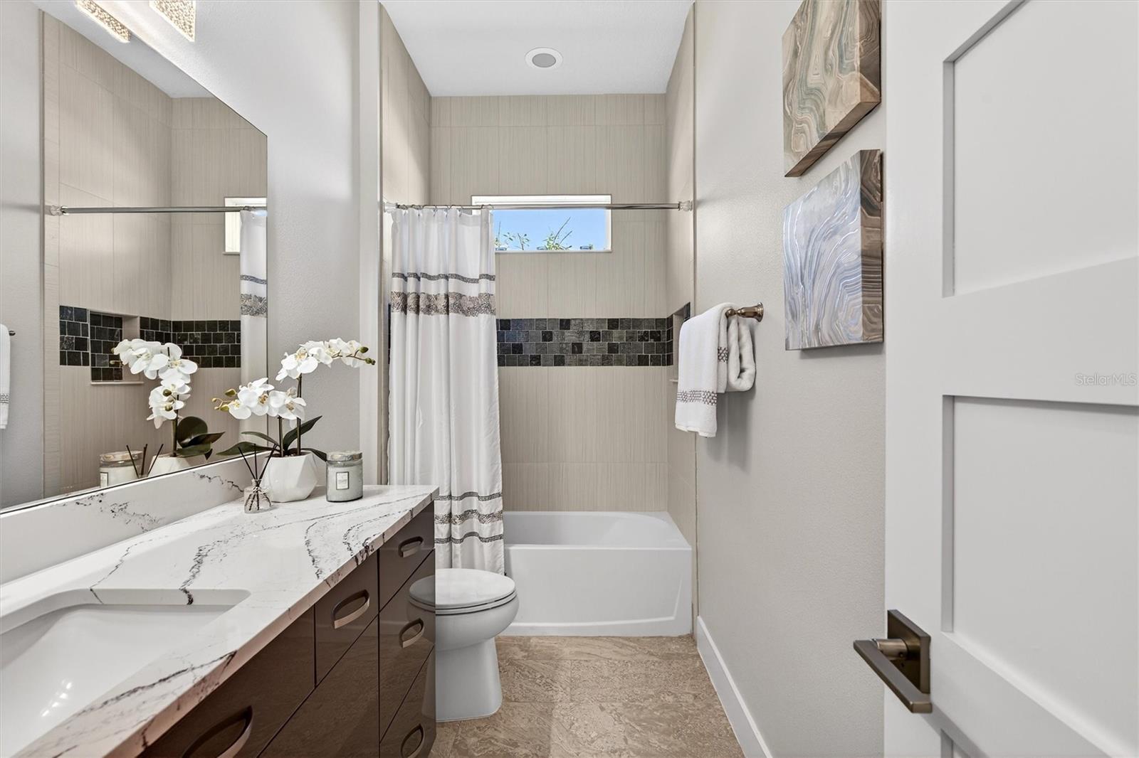 Image 54 of 100 For 513 Wingspan Drive