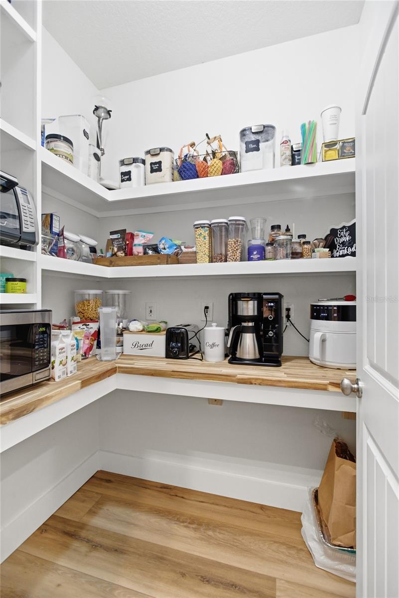 Image 13 of 49 For 565 Morgan Wood Drive