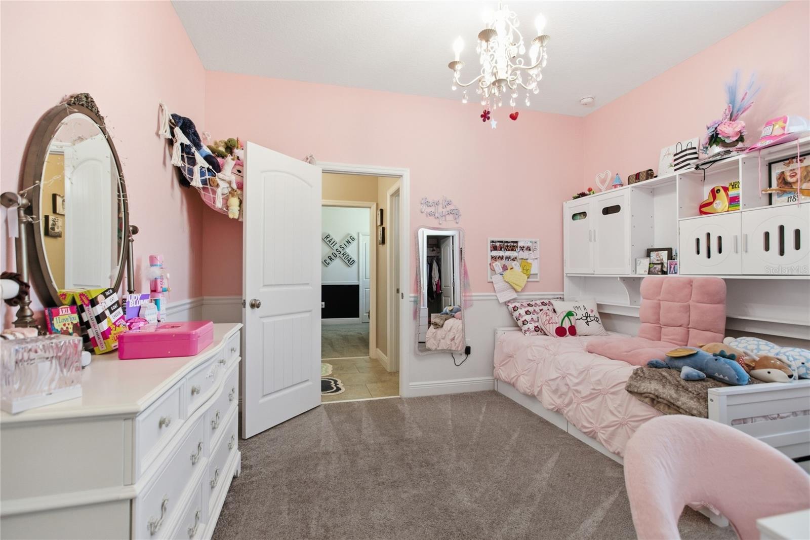 Image 18 of 49 For 565 Morgan Wood Drive