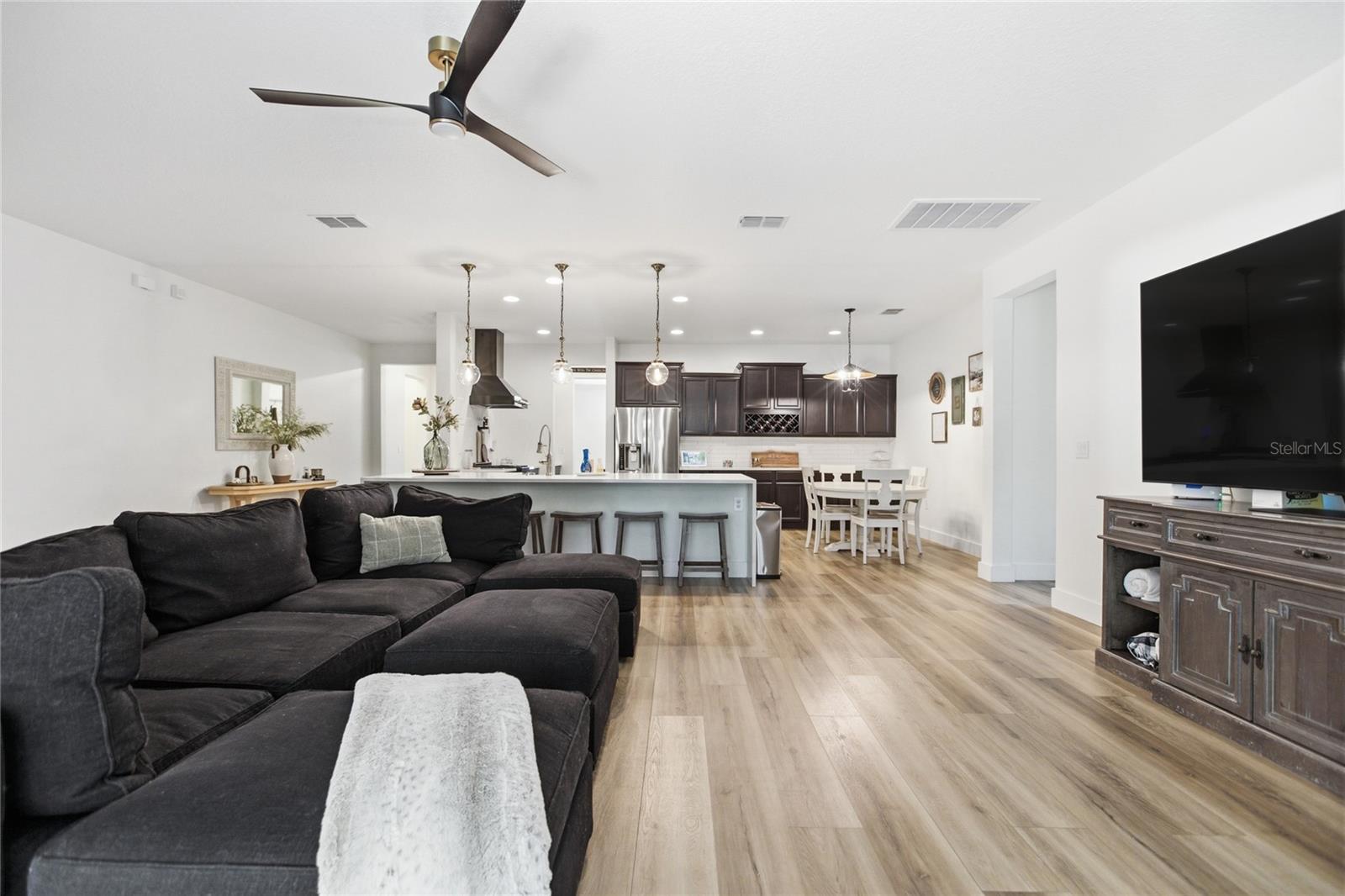 Image 9 of 49 For 565 Morgan Wood Drive