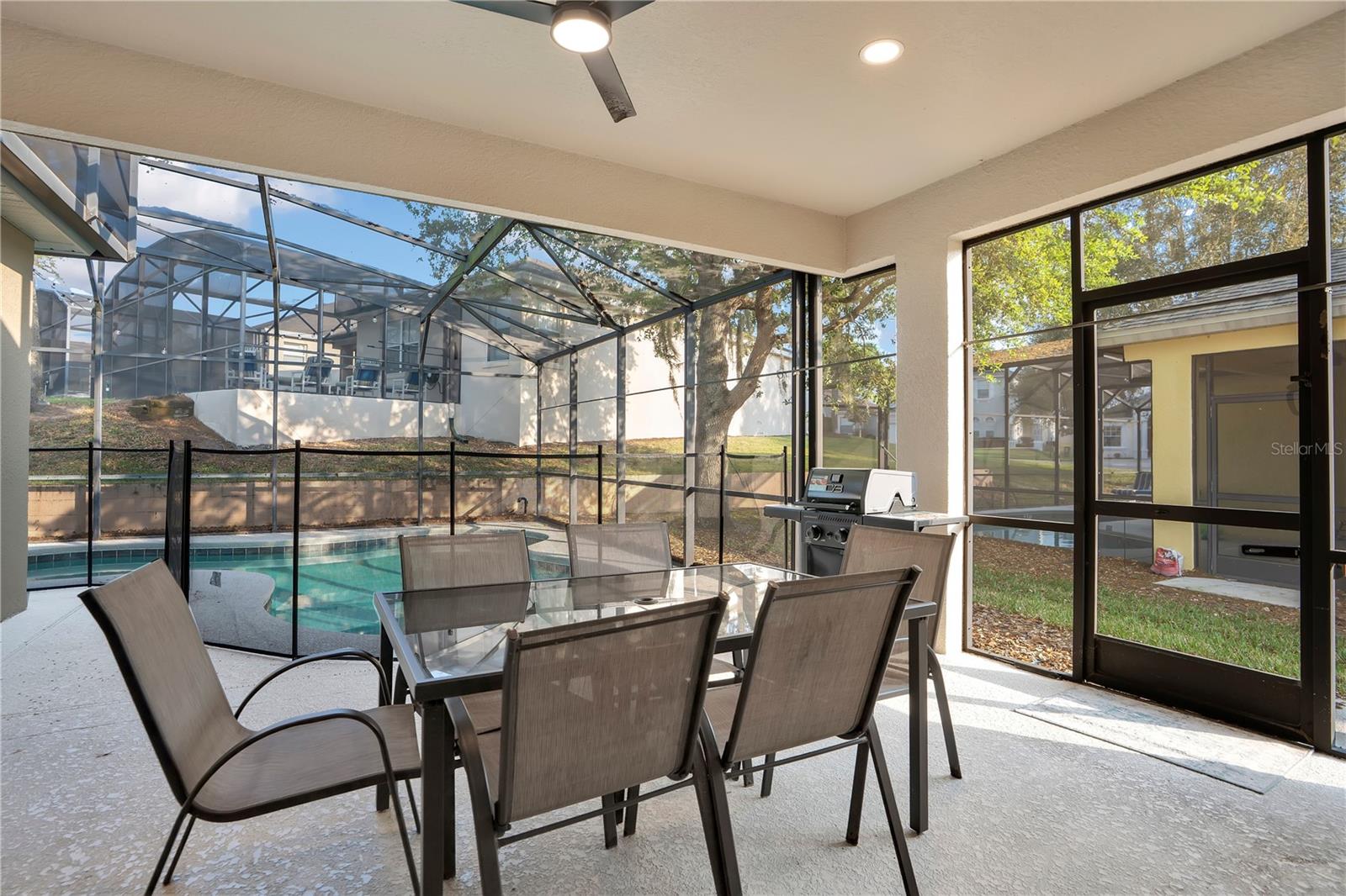 Image 21 of 29 For 544 Pineloch Drive