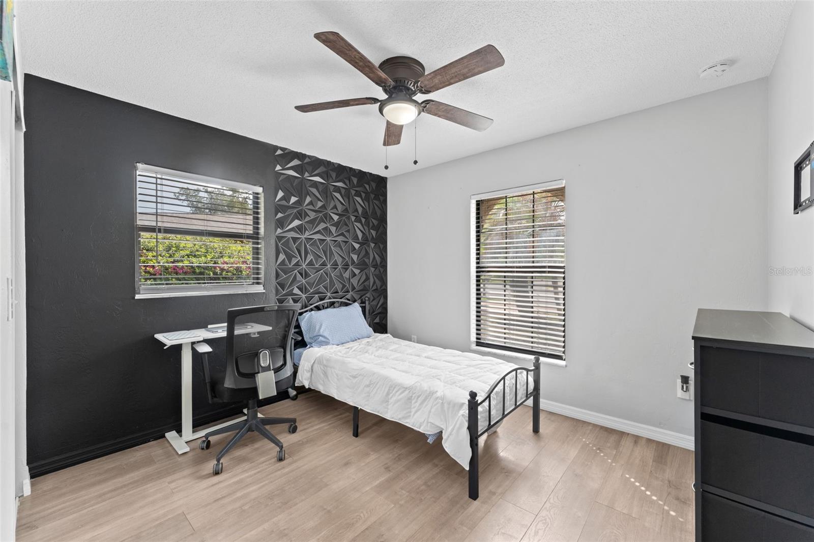 Image 24 of 35 For 120 Quaker Ridge Drive