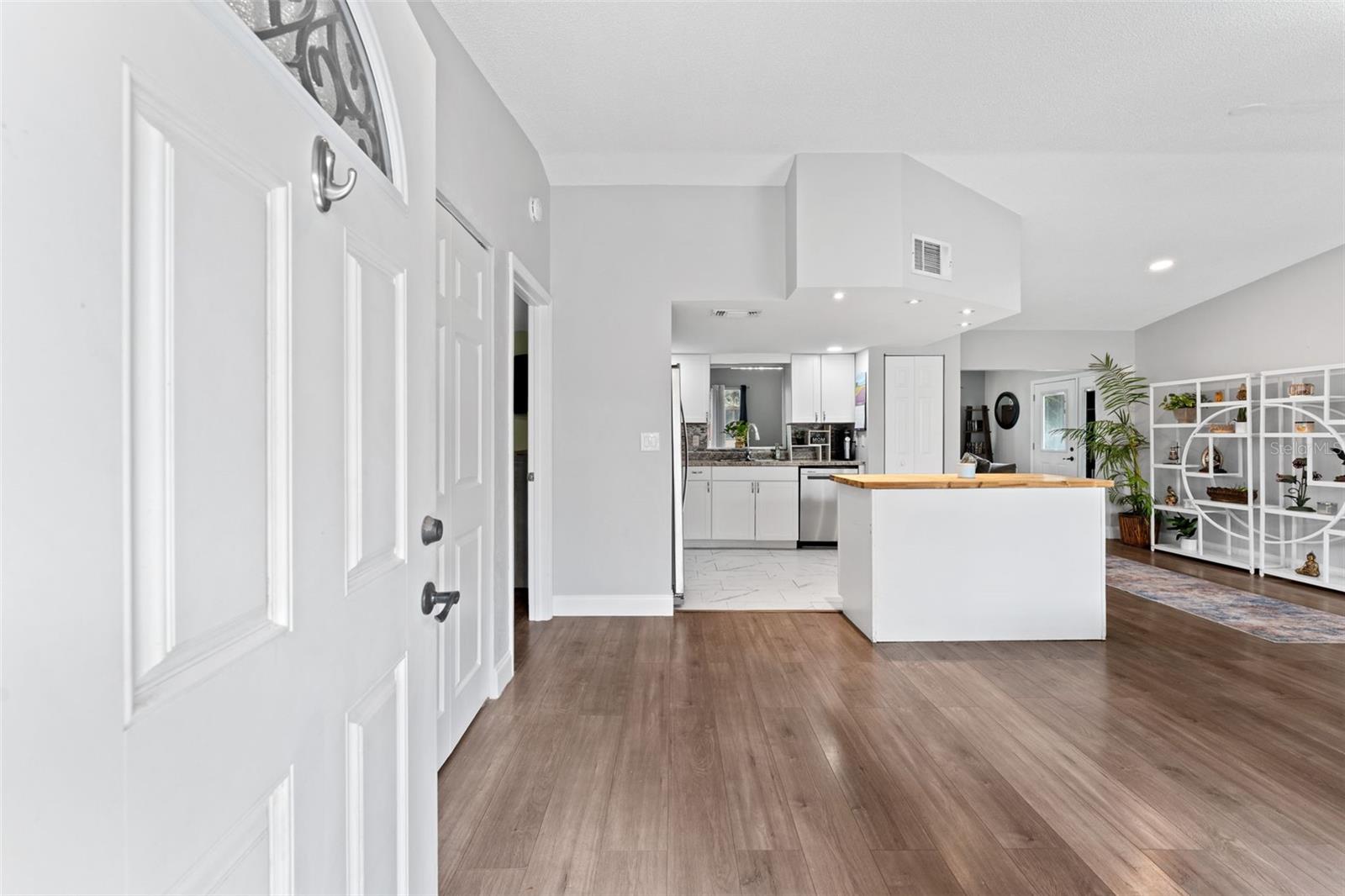 Image 6 of 35 For 120 Quaker Ridge Drive