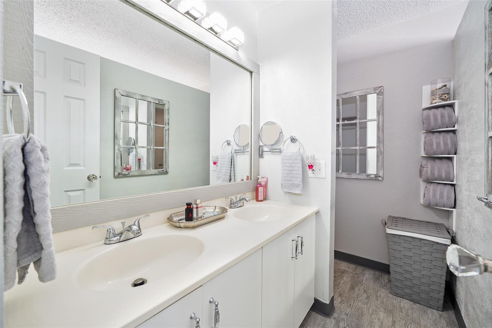 Image 8 of 38 For 935 Atlantic Avenue 358