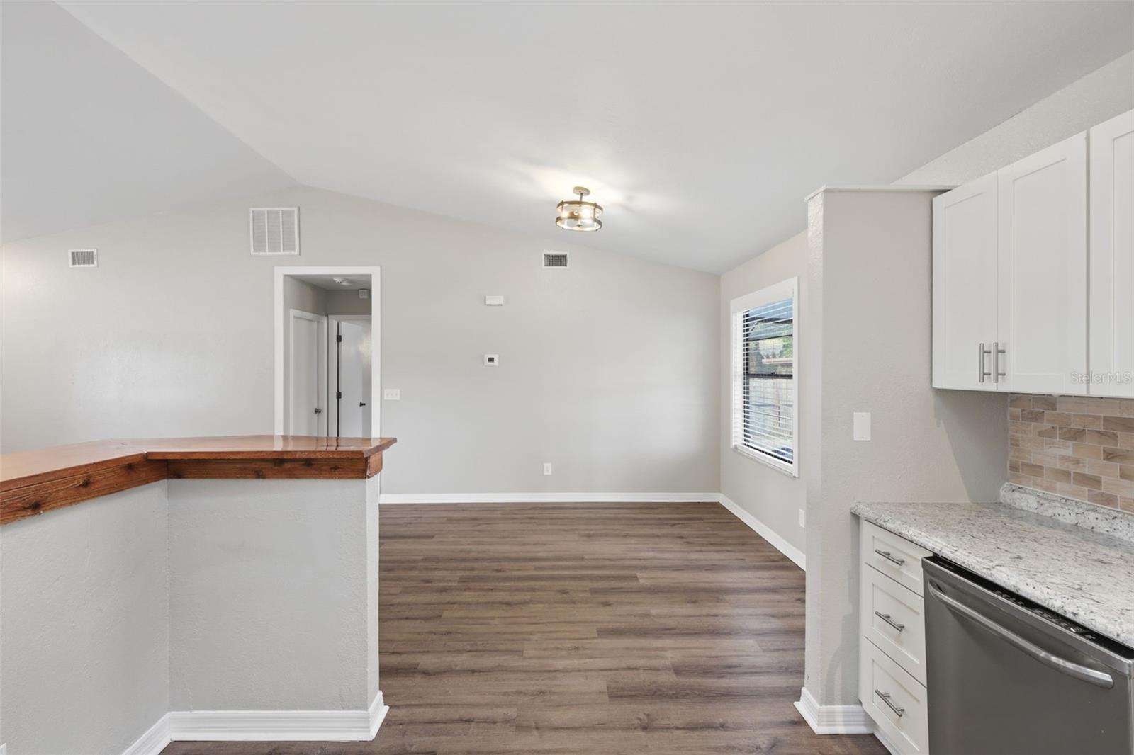 Image 21 of 40 For 2009 Umbrella Tree Drive