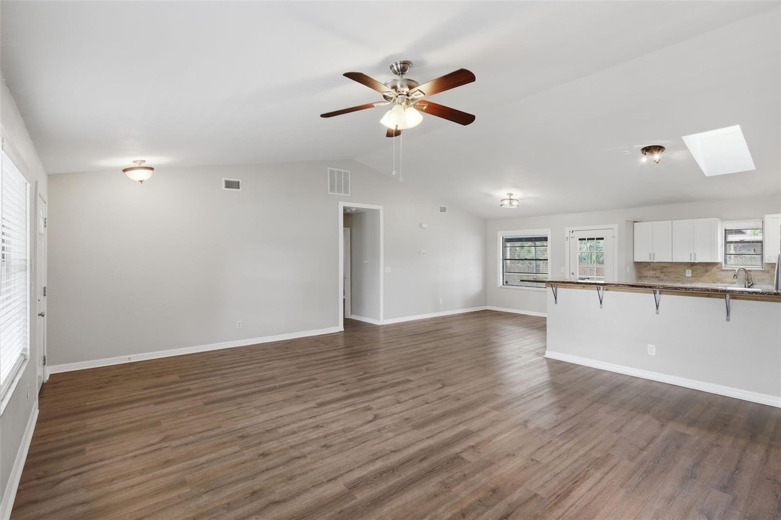 Image 23 of 40 For 2009 Umbrella Tree Drive