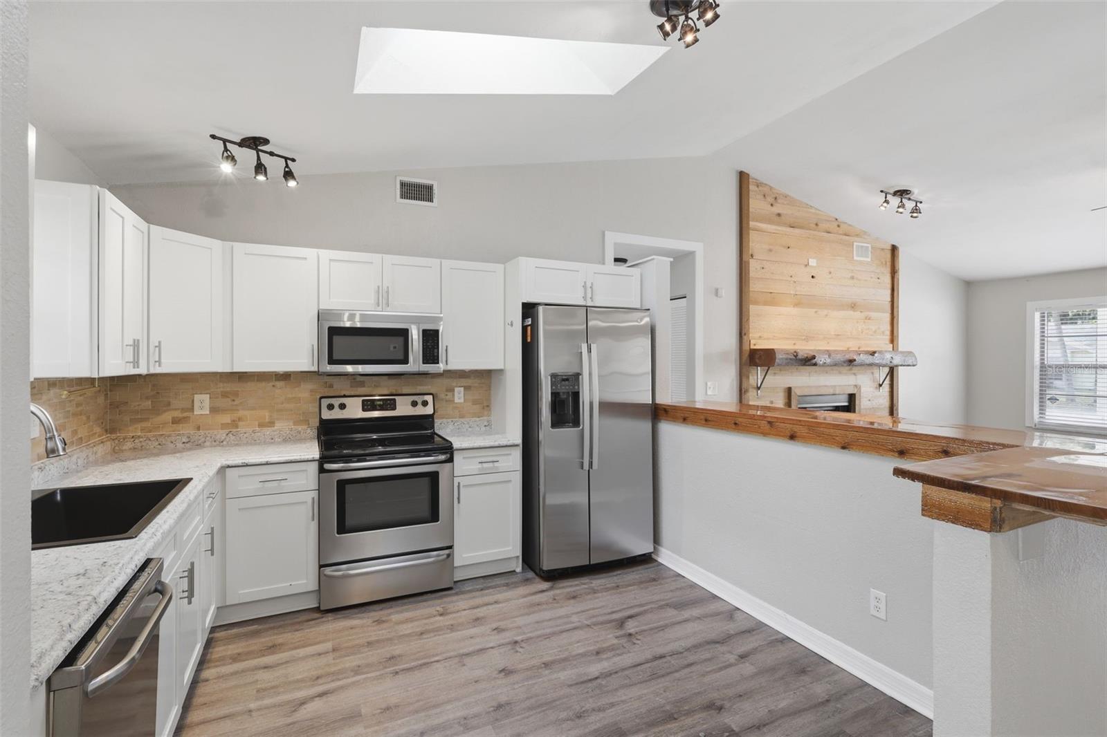 Image 27 of 40 For 2009 Umbrella Tree Drive