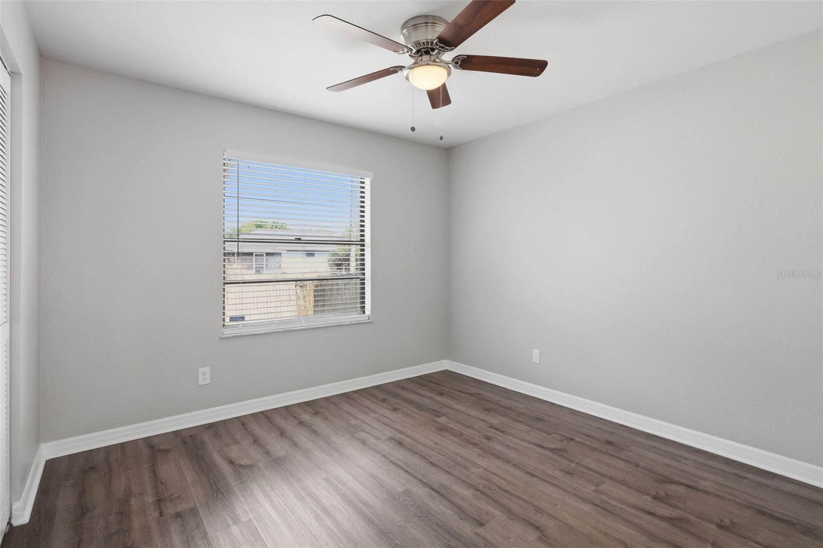 Image 30 of 40 For 2009 Umbrella Tree Drive