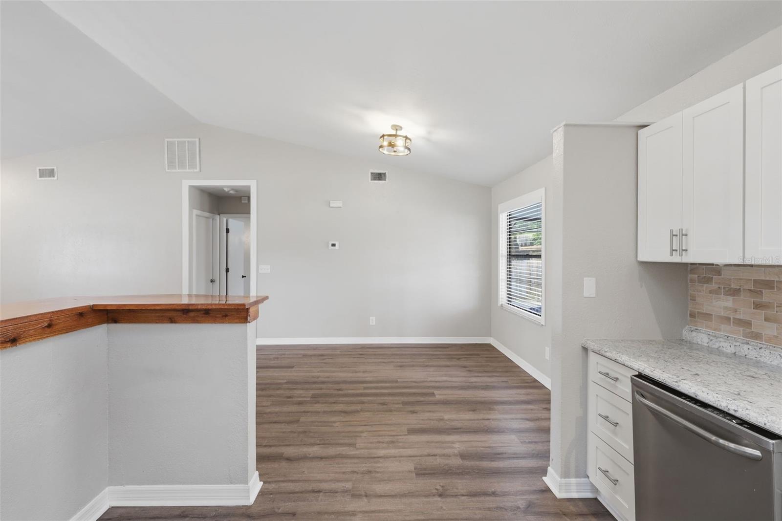 Image 35 of 40 For 2009 Umbrella Tree Drive