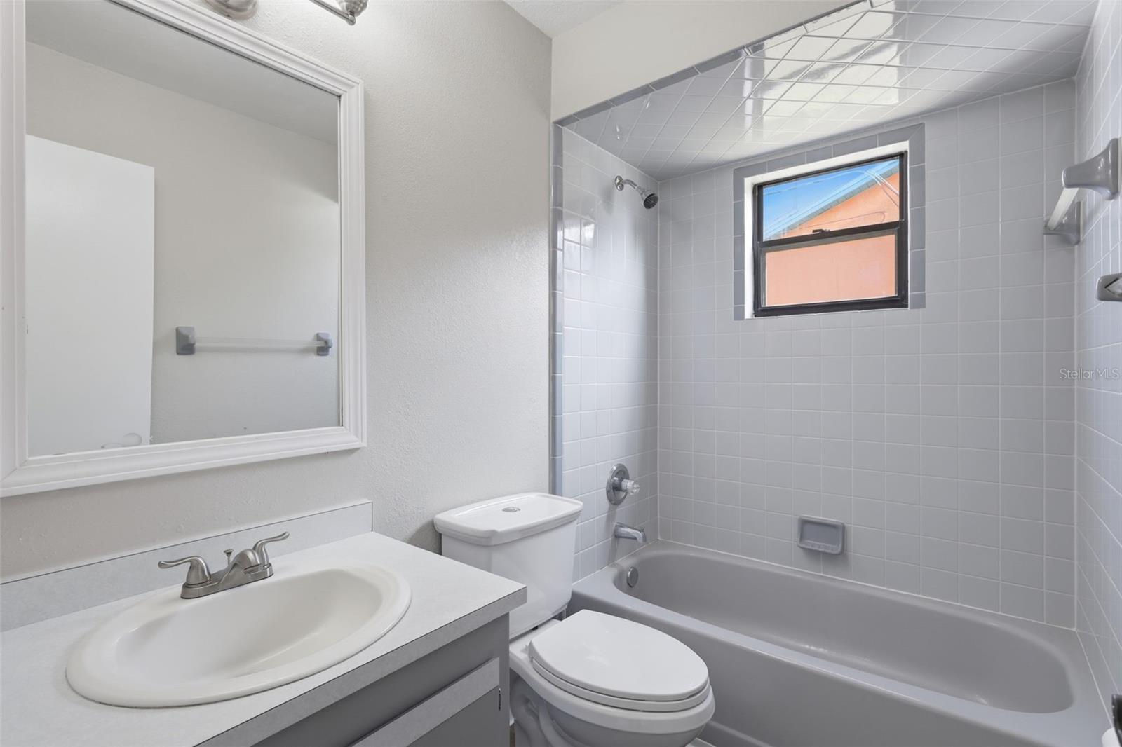 Image 37 of 40 For 2009 Umbrella Tree Drive