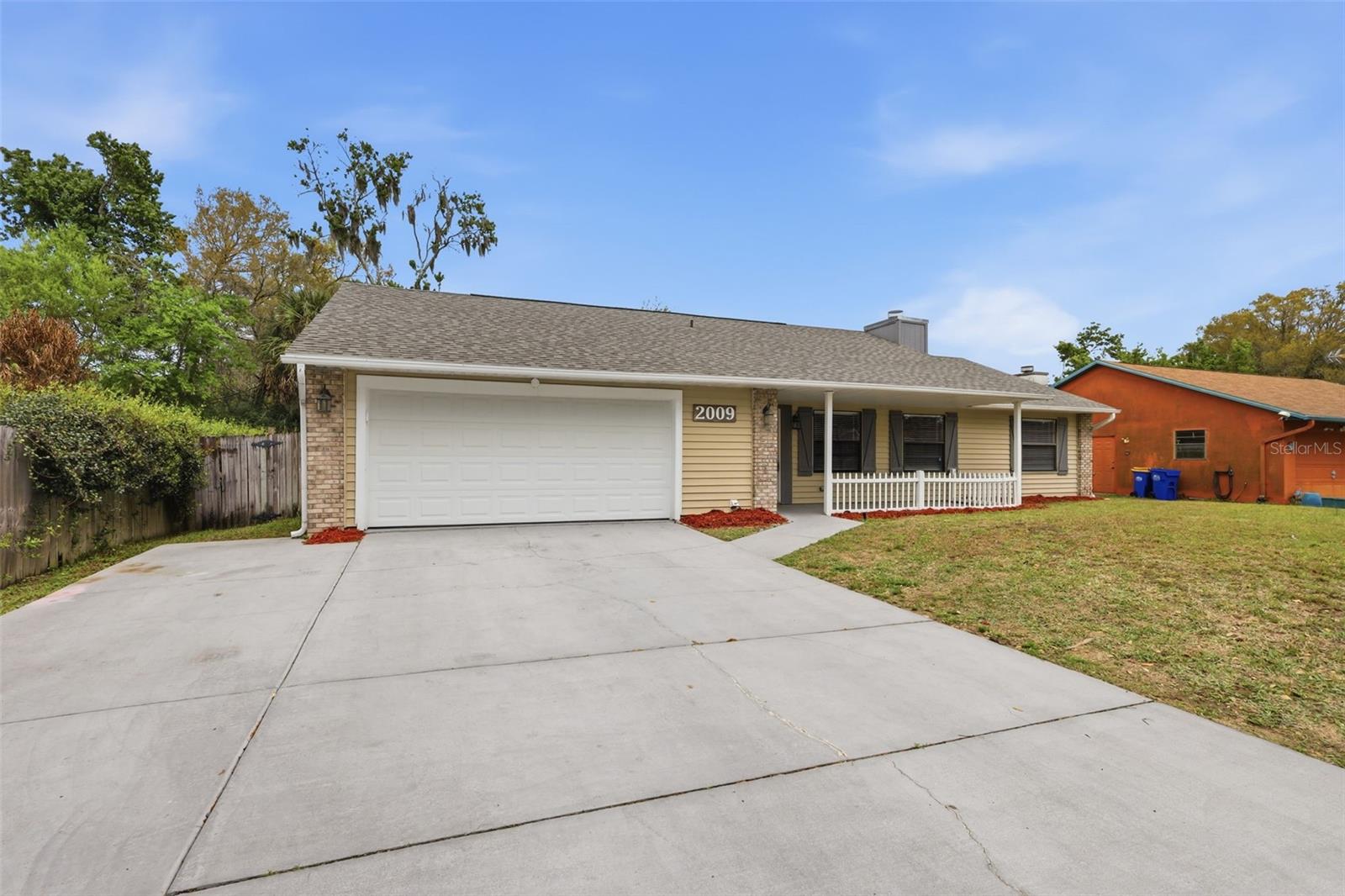 Image 4 of 40 For 2009 Umbrella Tree Drive