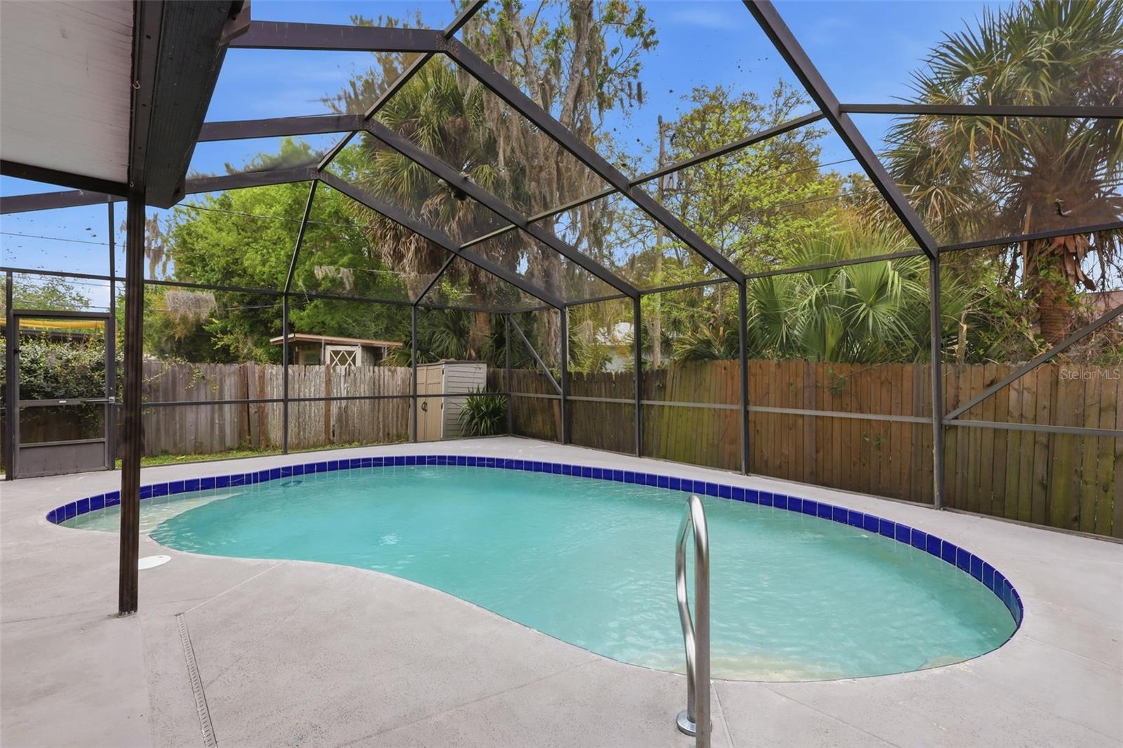 Image 40 of 40 For 2009 Umbrella Tree Drive