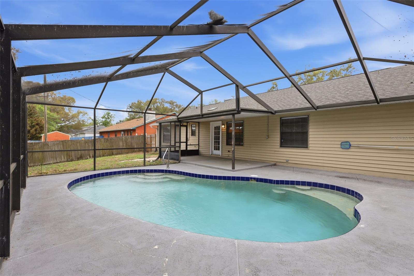 Image 8 of 40 For 2009 Umbrella Tree Drive