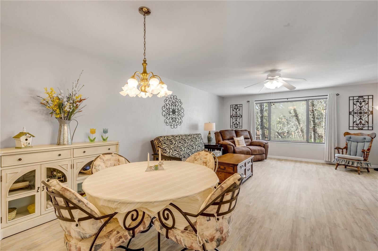 Image 11 of 41 For 47 Crooked Pine Road