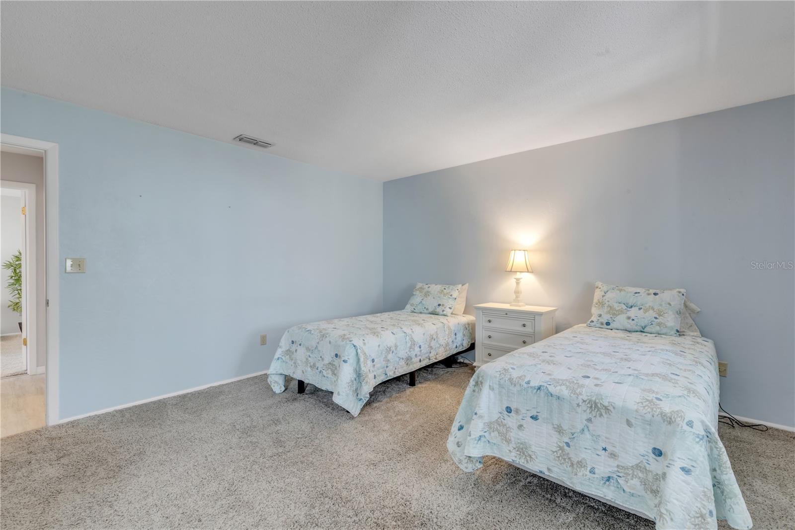 Image 19 of 41 For 47 Crooked Pine Road