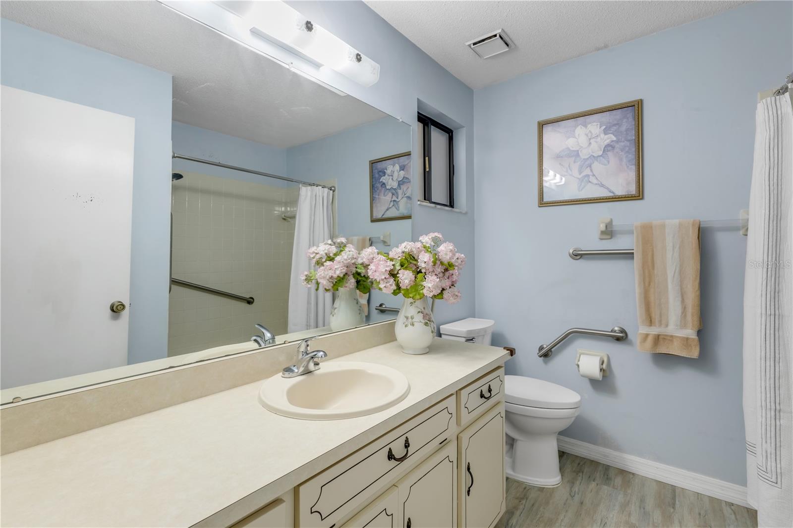 Image 21 of 41 For 47 Crooked Pine Road