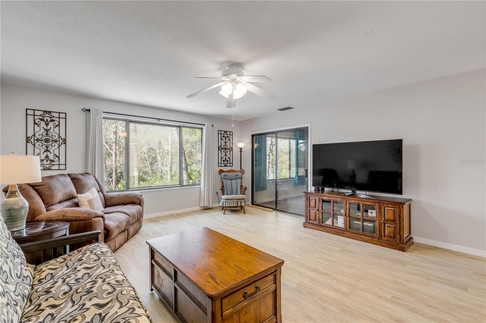 Image 7 of 41 For 47 Crooked Pine Road