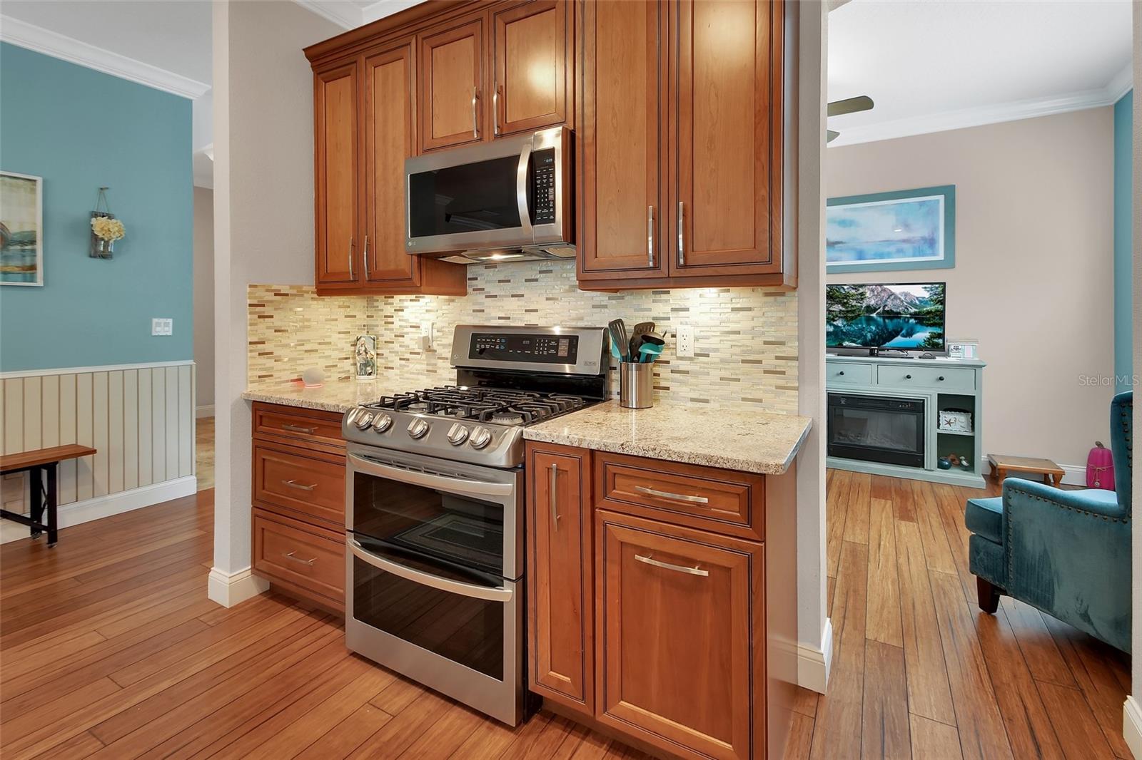 Image 11 of 75 For 103 Ridgeway Boulevard