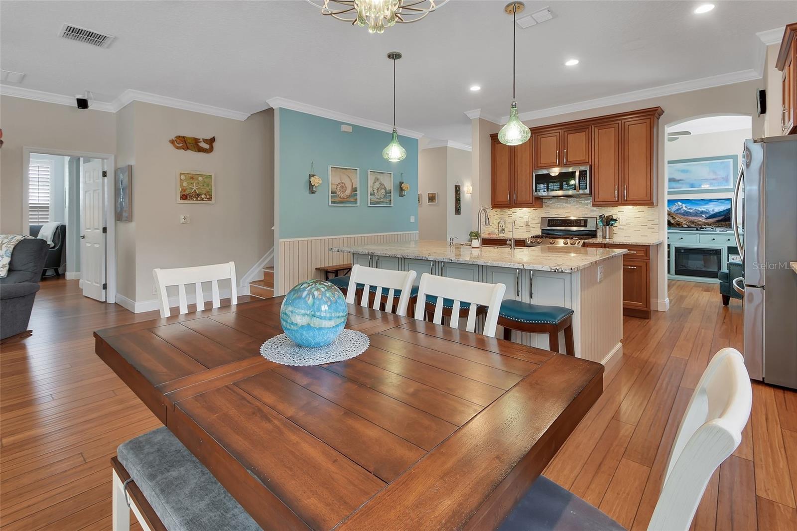 Image 14 of 75 For 103 Ridgeway Boulevard