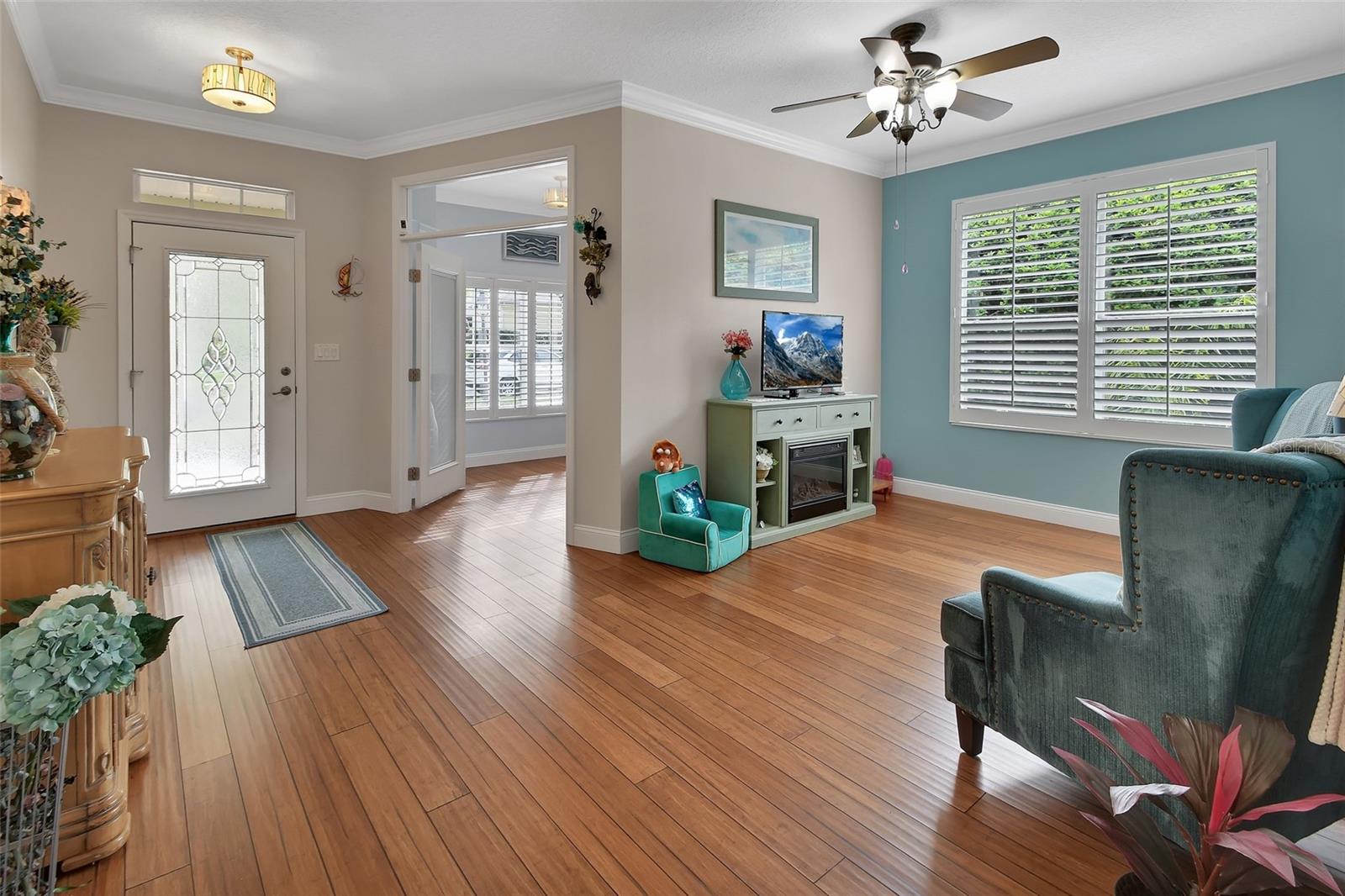 Image 22 of 75 For 103 Ridgeway Boulevard