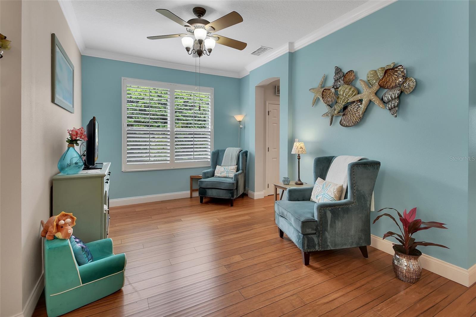 Image 23 of 75 For 103 Ridgeway Boulevard