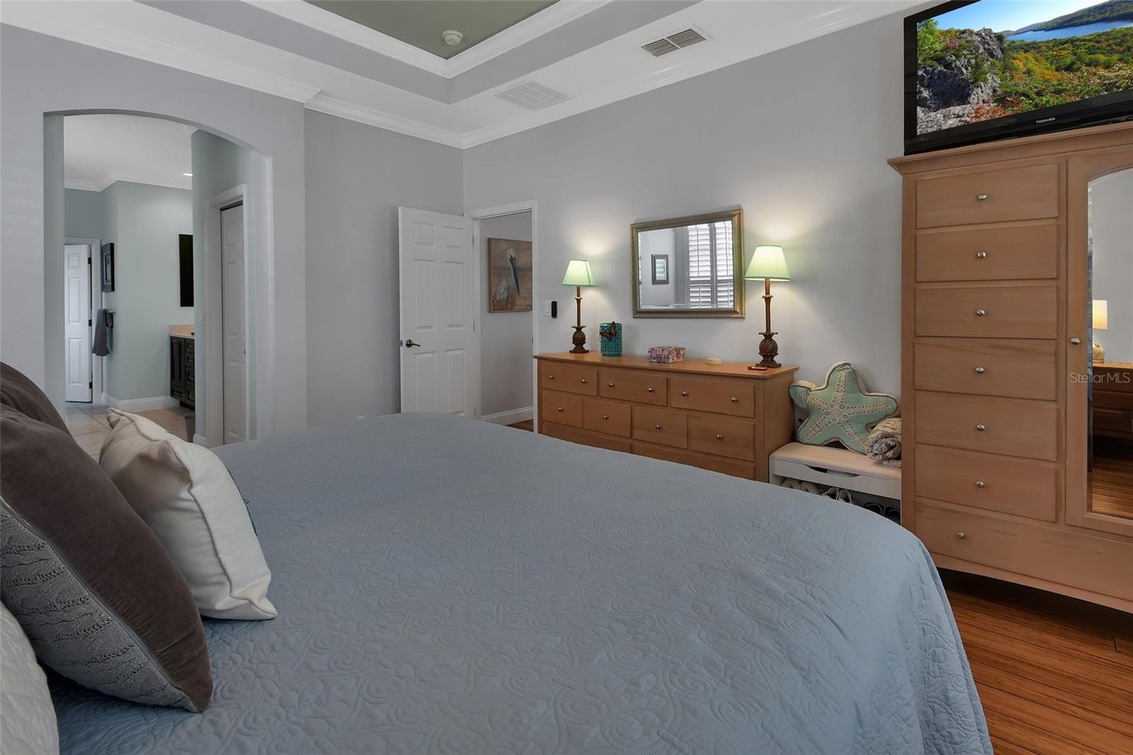 Image 28 of 75 For 103 Ridgeway Boulevard