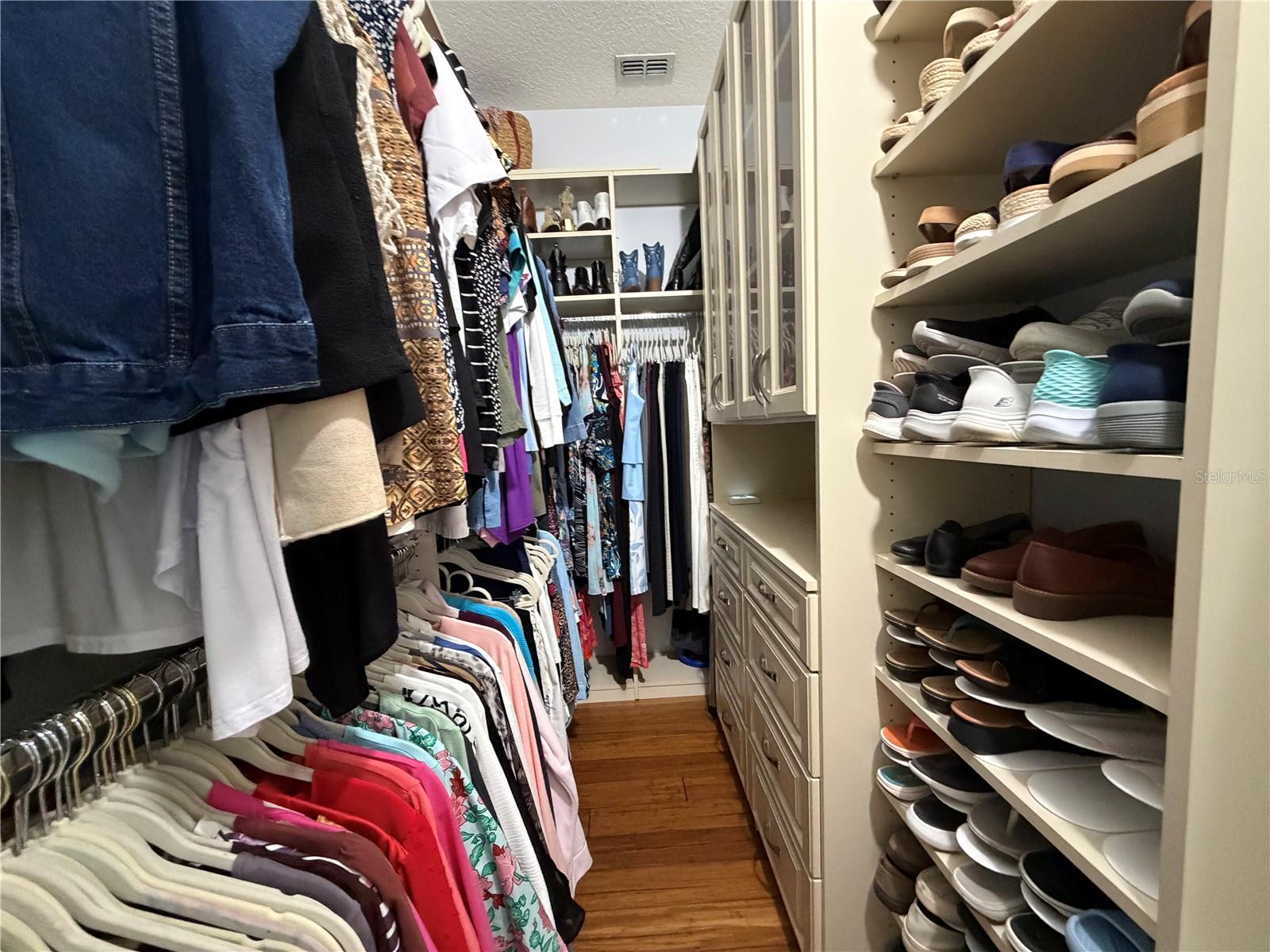 Image 29 of 75 For 103 Ridgeway Boulevard