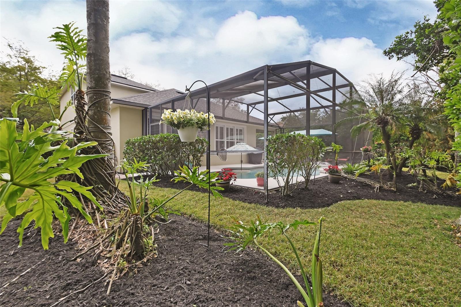 Image 55 of 75 For 103 Ridgeway Boulevard